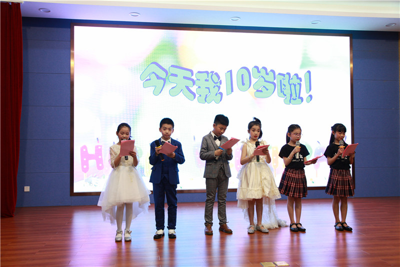 15050092.jpg