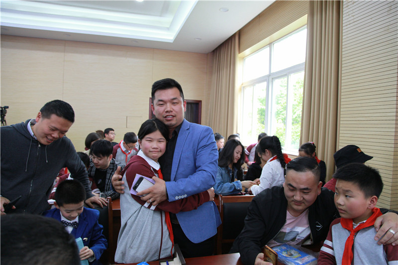 15050455.jpg