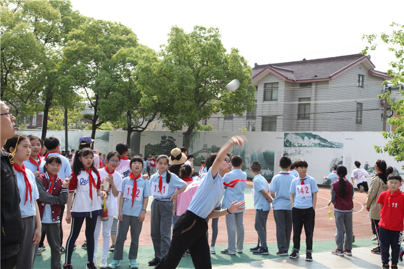 c437360987794d7d84f26dc957dbfacf.jpg