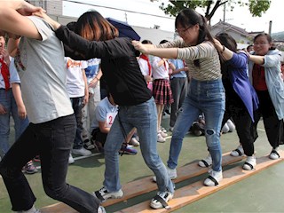 教师大脚板