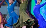 童眸|赠人玫瑰 手有余香（孙宝迩）